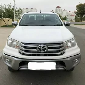 Toyota Hilux 2020