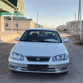 Toyota Camry 2000
