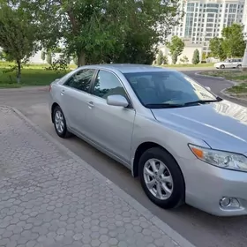 Toyota Camry 2011
