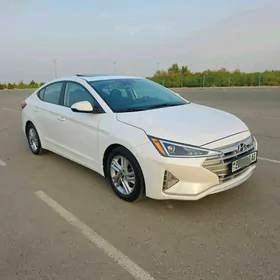Hyundai Elantra 2020