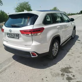 Toyota Highlander 2017