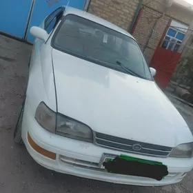 Toyota Corona 1995