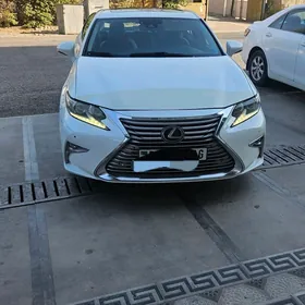 Lexus ES 350 2016