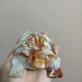 лягушка из камня