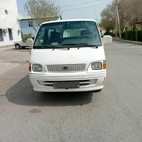 Toyota Hiace 2000