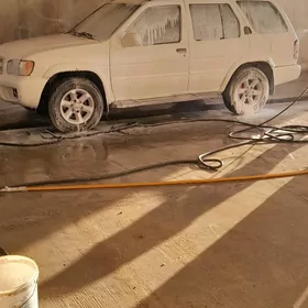 Nissan Pathfinder 2004