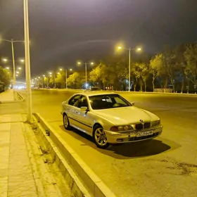 BMW E39 1998