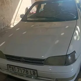 Toyota Corona 1995
