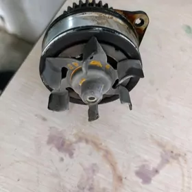 3.5 помпа Nissan