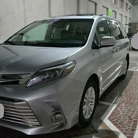 Toyota Sienna 2020