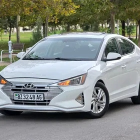 Hyundai Elantra 2020