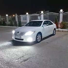 Toyota Camry 2011
