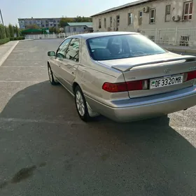 Toyota Camry 2000