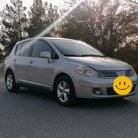 Nissan Versa 2010