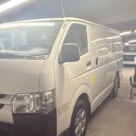 Toyota Hiace 2021
