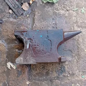 наковальня sandal