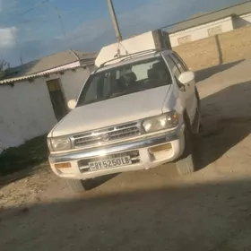 Nissan Pathfinder 1998