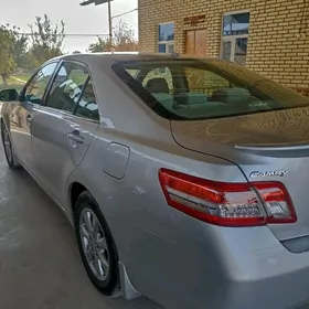 Toyota Camry 2011
