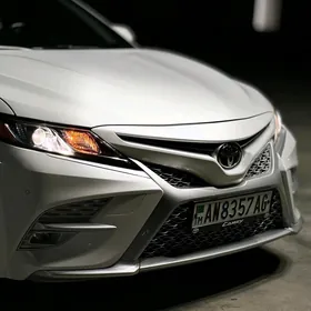 Toyota Camry 2018