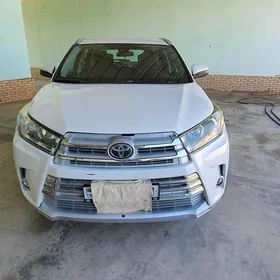 Toyota Highlander 2018