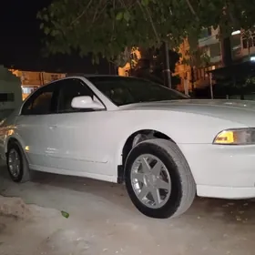 Mitsubishi Galant 2000