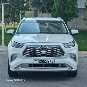 Toyota Highlander 2020