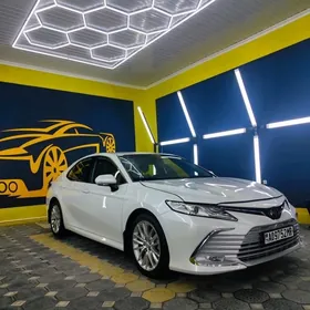Toyota Camry 2023