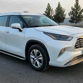 Toyota Highlander 2022