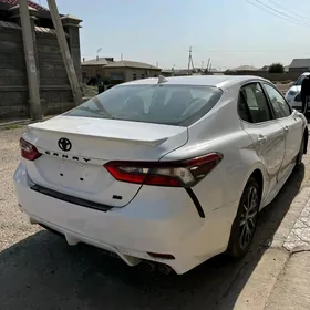 Toyota Camry 2022
