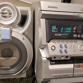 Muzykalnyy centr SAMSUNG