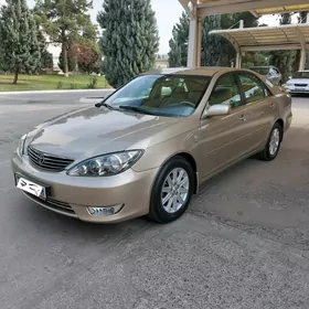 Toyota Camry 2004