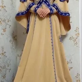 Nagyş edilen barhat köynek
