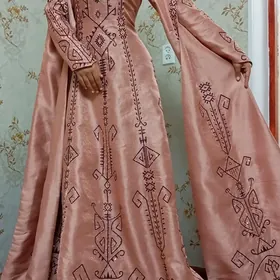 Nagyş edilen barhat  köynek