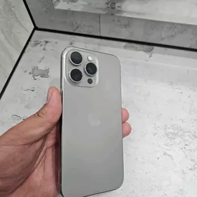 Iphone 15 pro max titan