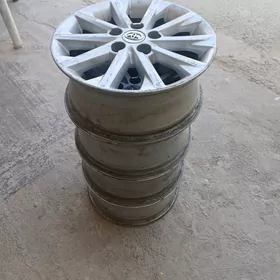 16 lyk CAMRY