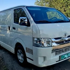 Toyota Hiace 2016