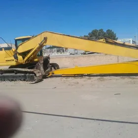 Komatsu PC210LC-11 2012