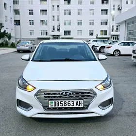 Hyundai Accent 2022