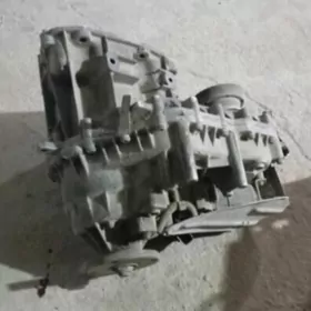 razd kapot ford explorer 2005