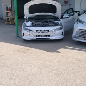 Hyundai Elantra 2022