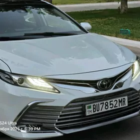 Toyota Camry 2021