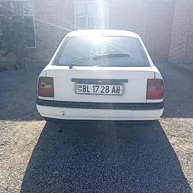 Opel Vectra 1992