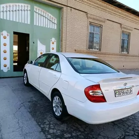 Toyota Camry 2004