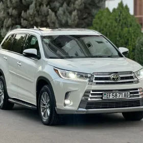 Toyota Highlander 2019