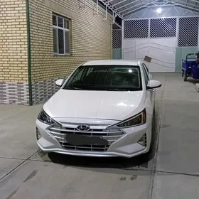 Hyundai Elantra 2020