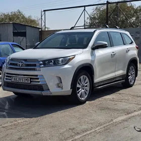 Toyota Highlander 2019