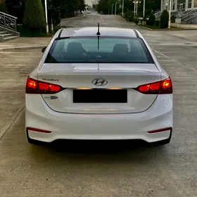 Hyundai Accent 2022