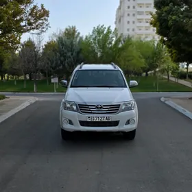 Toyota Hilux 2014