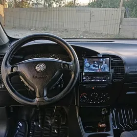 Opel Zafira 1999