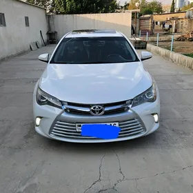 Toyota Camry 2016